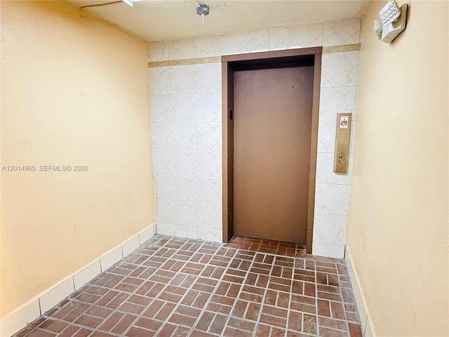 9440 W Flagler St 305, Miami, FL 33174