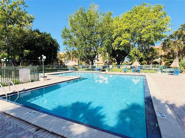 9440 W Flagler St 305, Miami, FL 33174
