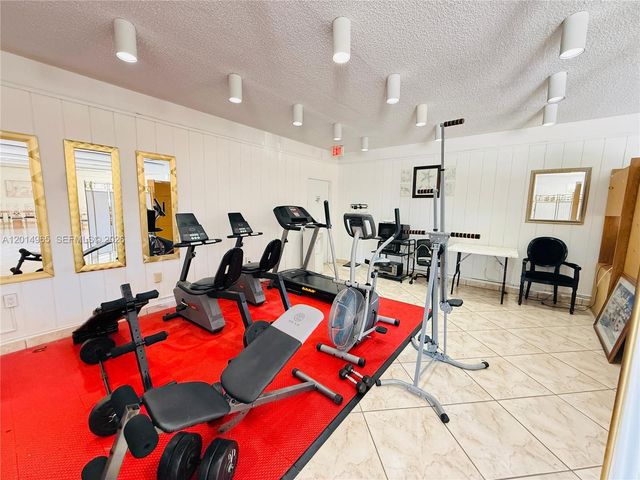 9440 W Flagler St 305, Miami, FL 33174