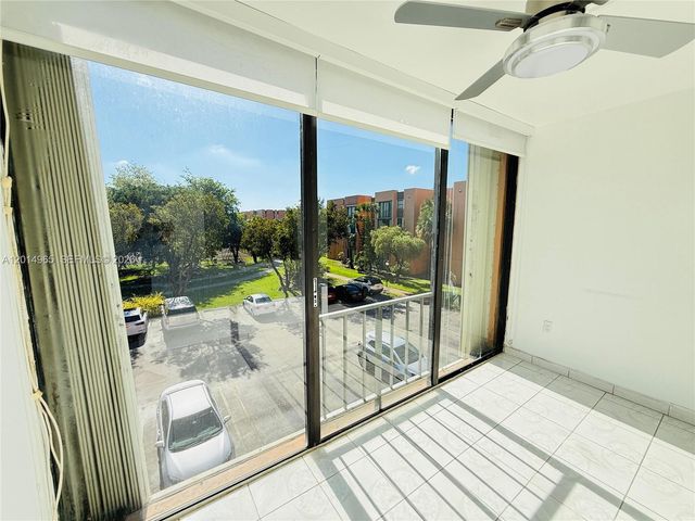 9440 W Flagler St 305, Miami, FL 33174
