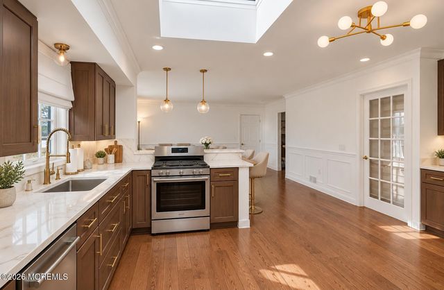 704 Carol Avenue, Oakhurst, NJ 07755