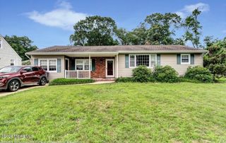 704 Carol Avenue, Oakhurst, NJ 07755