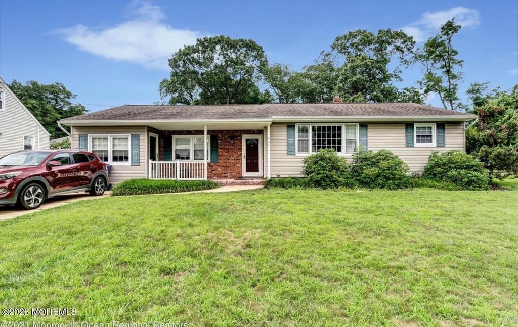704 Carol Avenue, Oakhurst, NJ 07755