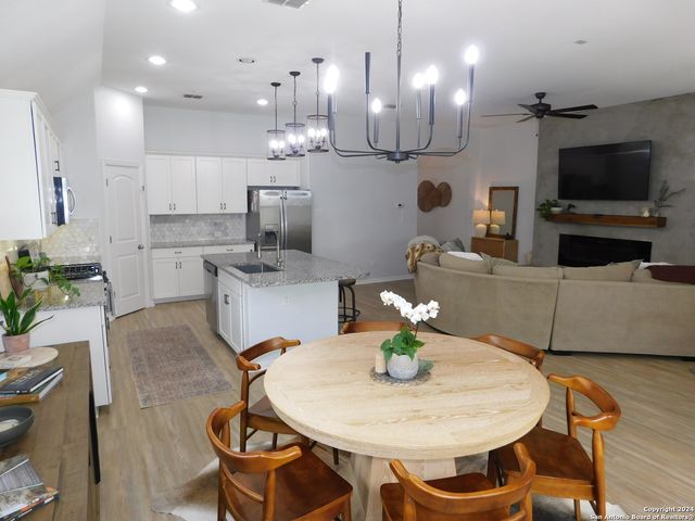 104 VAIL DR, Boerne, TX 78006