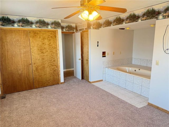 31435 Lofty Lane, Edwards, MO 65326