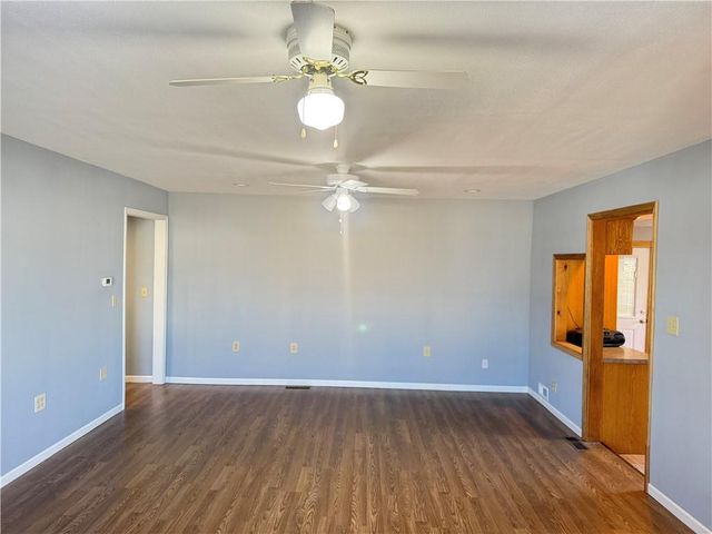 31435 Lofty Lane, Edwards, MO 65326