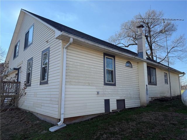 31435 Lofty Lane, Edwards, MO 65326