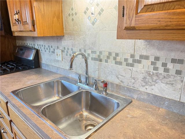 31435 Lofty Lane, Edwards, MO 65326