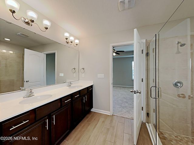 15662 CHIR PINE Drive, Jacksonville, FL 32218