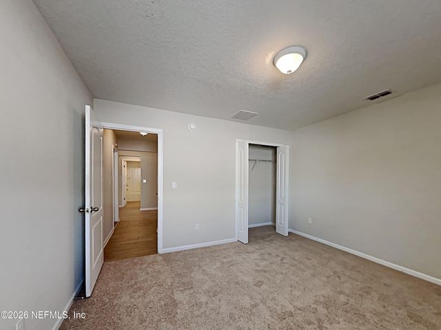 15662 CHIR PINE Drive, Jacksonville, FL 32218