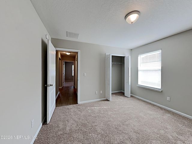 15662 CHIR PINE Drive, Jacksonville, FL 32218