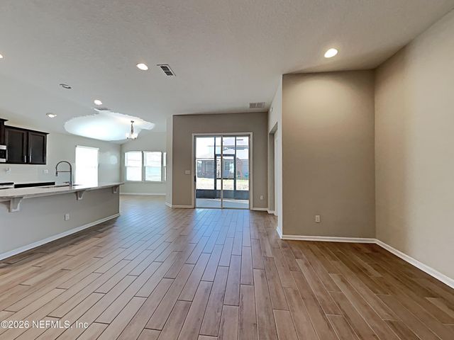 15662 CHIR PINE Drive, Jacksonville, FL 32218