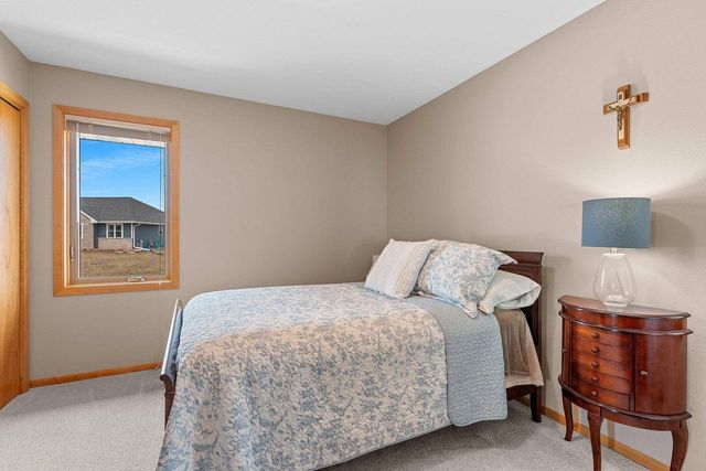 N1916 ROCHELLE COURT, Greenville, WI 54942