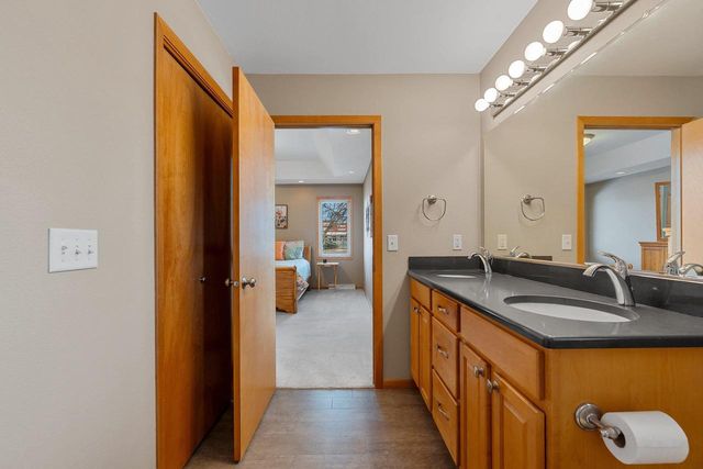 N1916 ROCHELLE COURT, Greenville, WI 54942