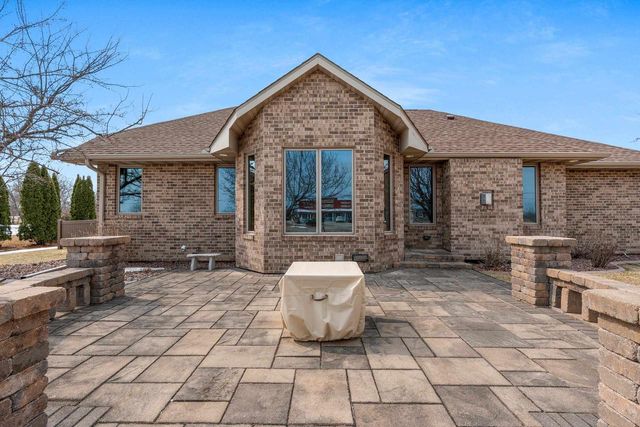 N1916 ROCHELLE COURT, Greenville, WI 54942