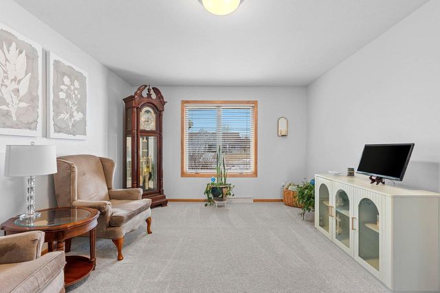 N1916 ROCHELLE COURT, Greenville, WI 54942