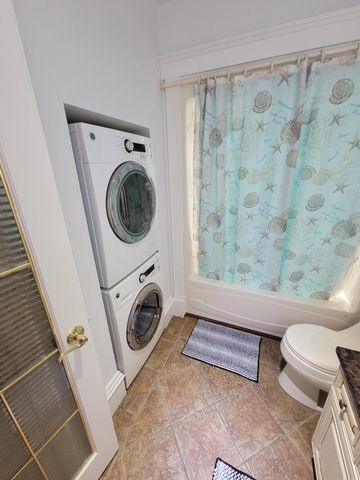 221 SE 9th Avenue 101, Pompano Beach, FL 33060