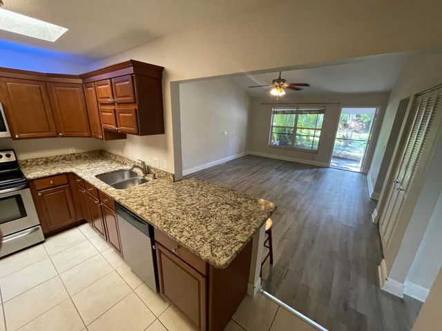 9073 SE Hobe Ridge Avenue, Hobe Sound, FL 33455