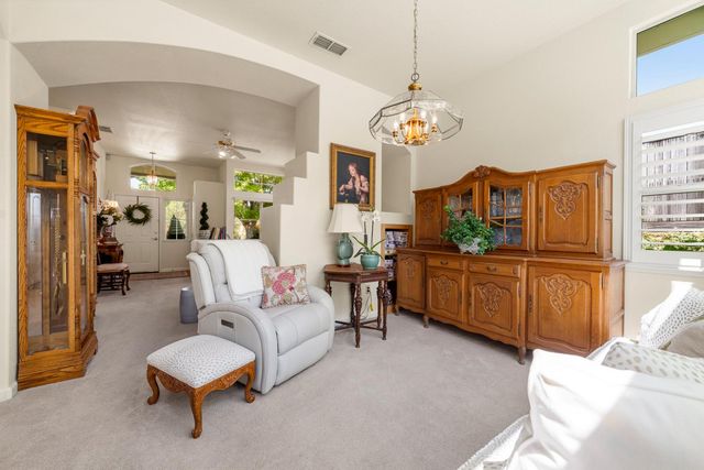 5008 Skyway Dr, Fair Oaks, CA 95628
