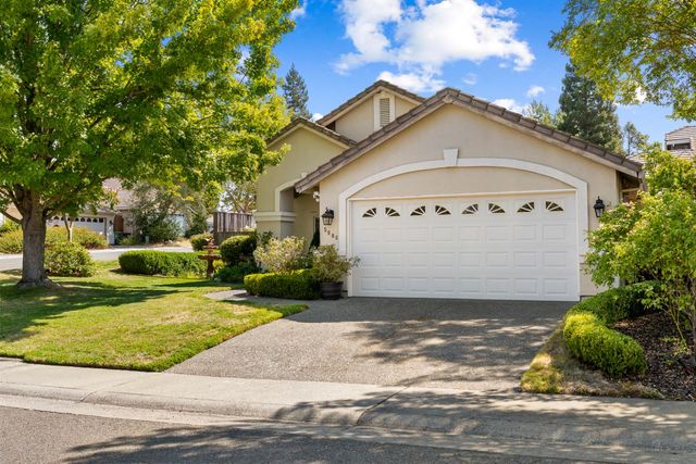 5008 Skyway Dr, Fair Oaks, CA 95628
