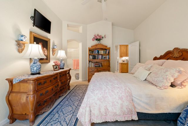 5008 Skyway Dr, Fair Oaks, CA 95628