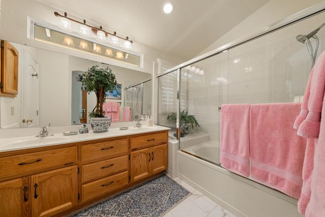 5008 Skyway Dr, Fair Oaks, CA 95628