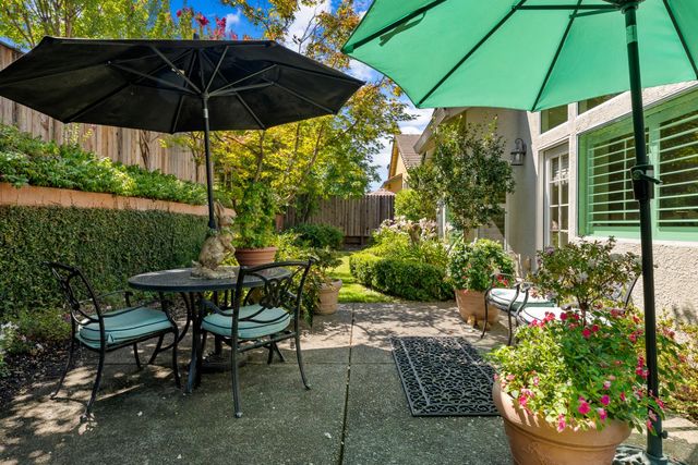 5008 Skyway Dr, Fair Oaks, CA 95628