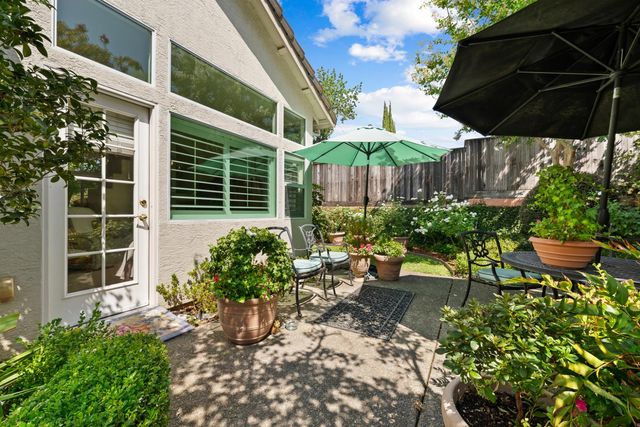 5008 Skyway Dr, Fair Oaks, CA 95628