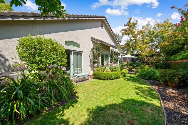 5008 Skyway Dr, Fair Oaks, CA 95628