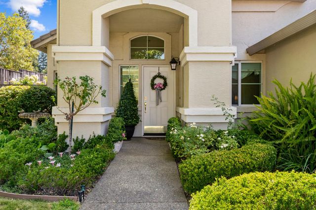5008 Skyway Dr, Fair Oaks, CA 95628