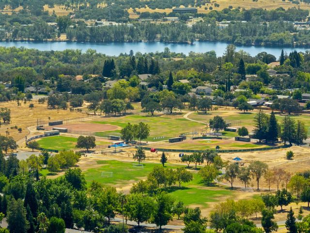 5008 Skyway Dr, Fair Oaks, CA 95628
