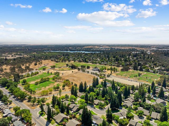 5008 Skyway Dr, Fair Oaks, CA 95628