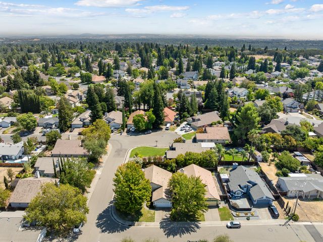 5008 Skyway Dr, Fair Oaks, CA 95628