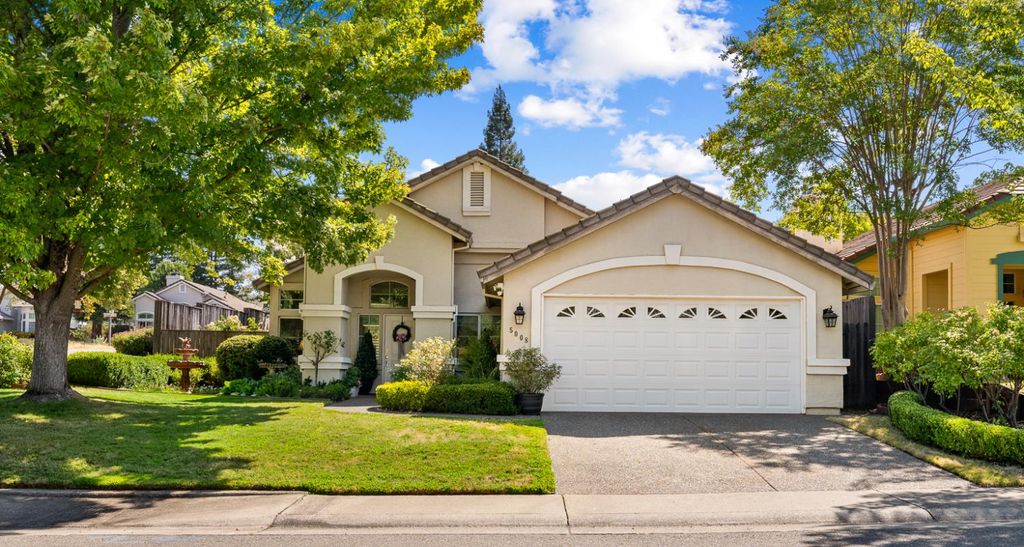 5008 Skyway Dr, Fair Oaks, CA 95628