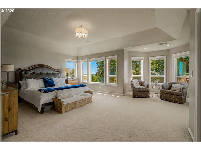 3466 VISTA RIDGE Dr, West Linn, OR 97068