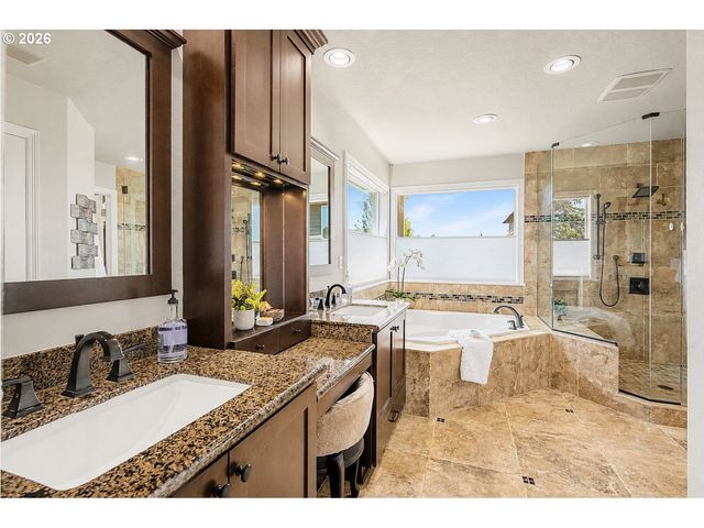 3466 VISTA RIDGE Dr, West Linn, OR 97068
