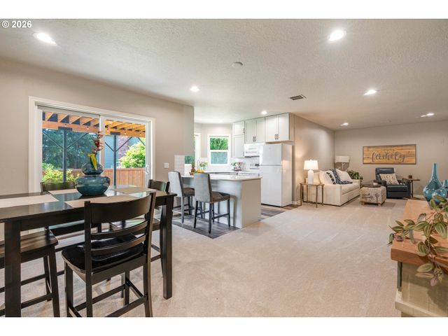3466 VISTA RIDGE Dr, West Linn, OR 97068