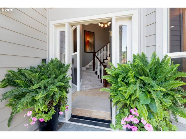 3466 VISTA RIDGE Dr, West Linn, OR 97068
