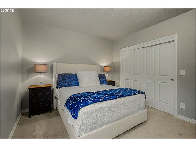 3466 VISTA RIDGE Dr, West Linn, OR 97068