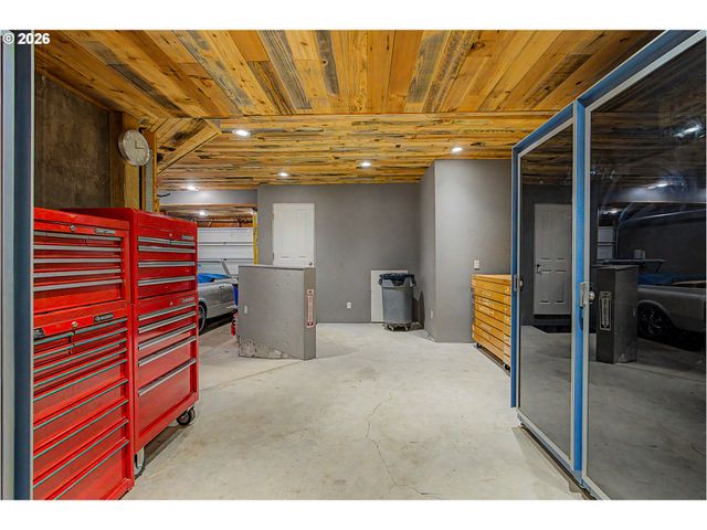 3466 VISTA RIDGE Dr, West Linn, OR 97068