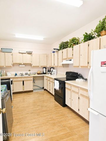 754 S Orlando Avenue 206, Cocoa Beach, FL 32931