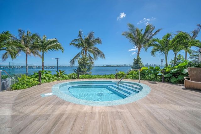 700 NE 24th St 1205, Miami, FL 33137