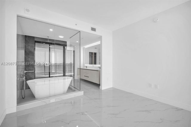 700 NE 24th St 1205, Miami, FL 33137