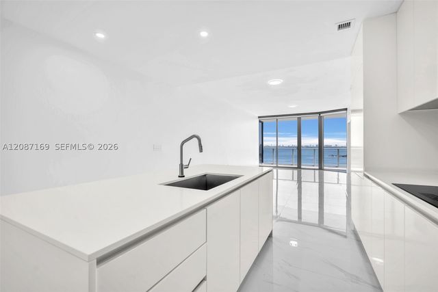 700 NE 24th St 1205, Miami, FL 33137