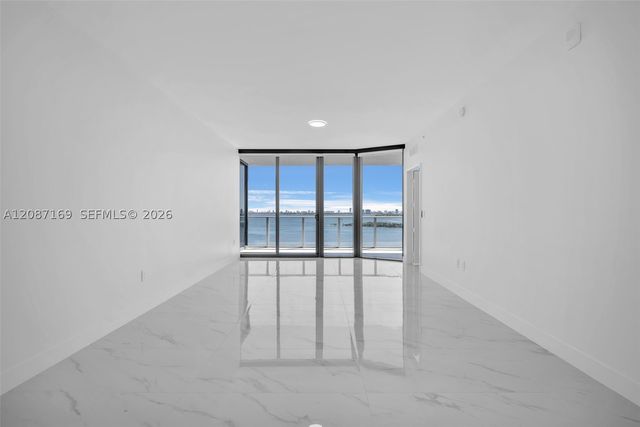 700 NE 24th St 1205, Miami, FL 33137