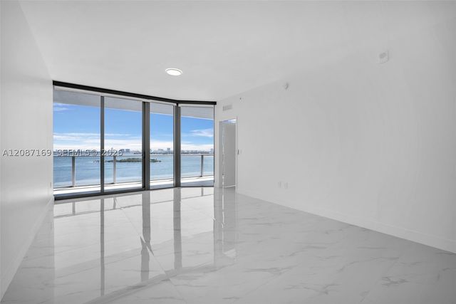 700 NE 24th St 1205, Miami, FL 33137