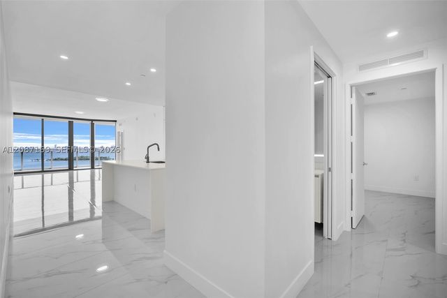 700 NE 24th St 1205, Miami, FL 33137