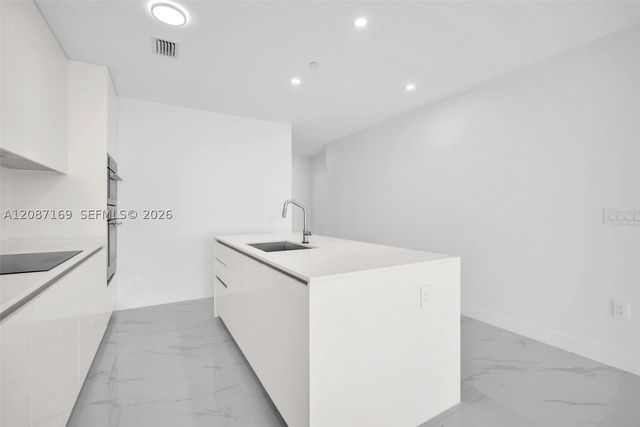 700 NE 24th St 1205, Miami, FL 33137