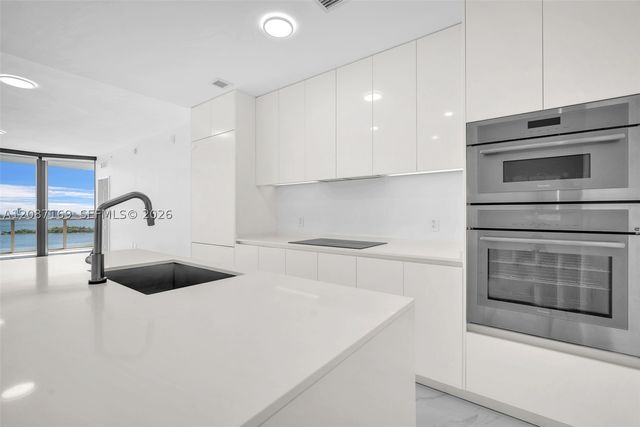 700 NE 24th St 1205, Miami, FL 33137