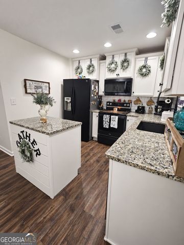 279 Stane Brook Court, Jackson, GA 30233
